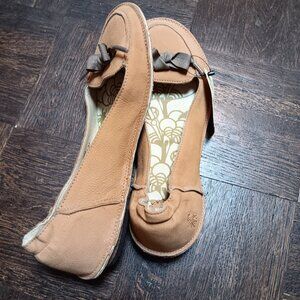 Fly London Leather File Ballet Flats - NWT - size EU 37 (6.5US)